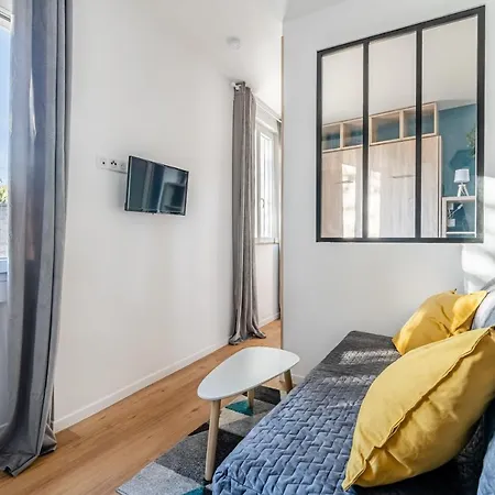 Studio Climatise, Proche Des Commodites, Au Calme. Apartment